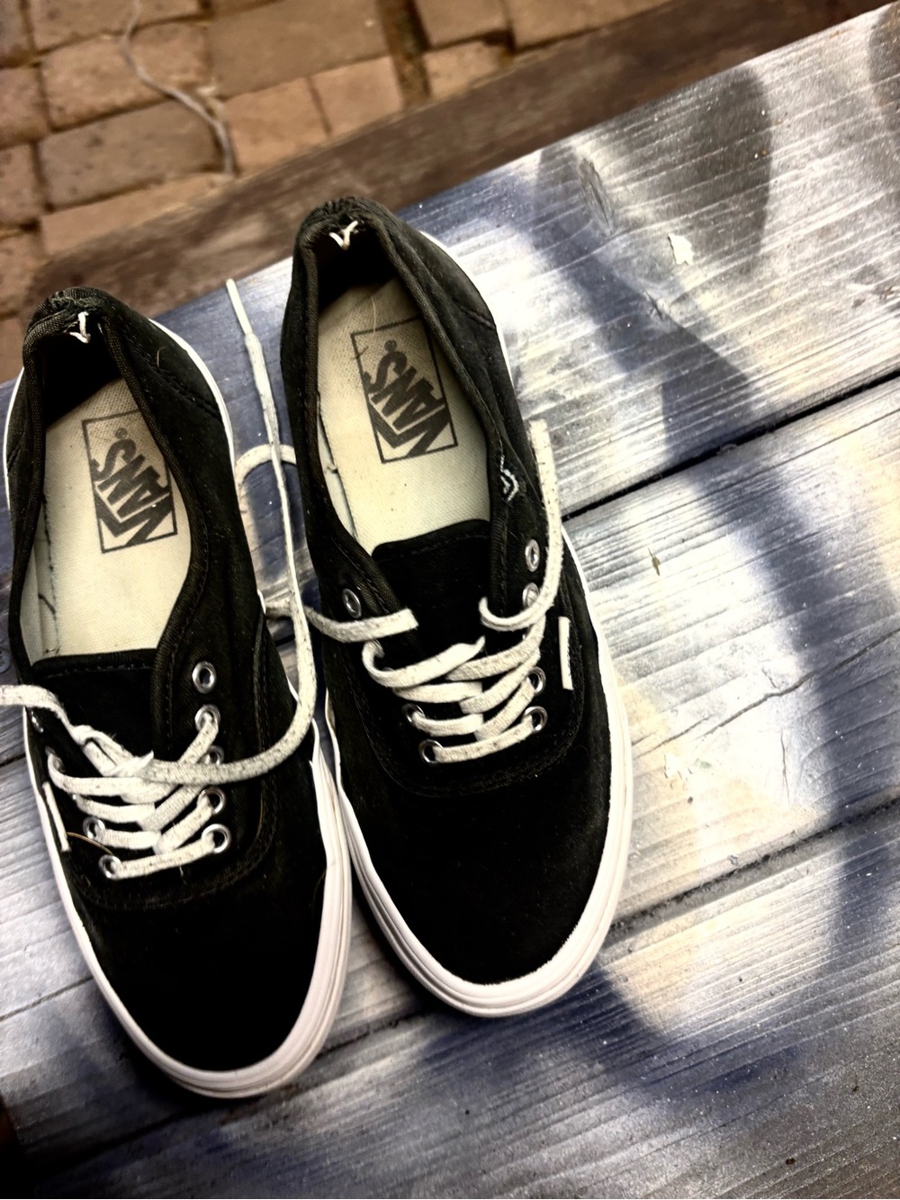 Vans WOMen's Classic Low-Top Canvas Sneakers - Black size 7 - Picture 3 of 9
